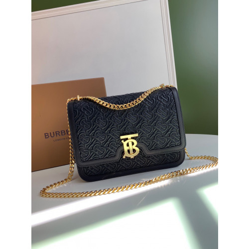 Burberry_Medium_Quilted_